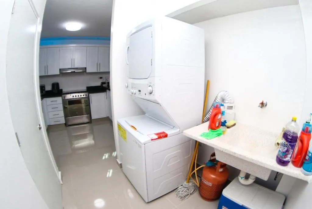 Luxurious 3-Bedroom Apartment With Pool & 24/7 Security سانتياغو دي لوس كاباليروس